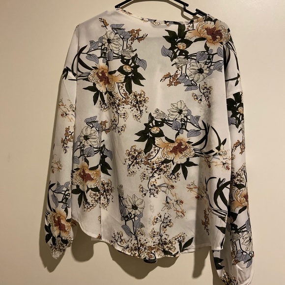 Floral blouse from SHEIN - Picture 2 of 3